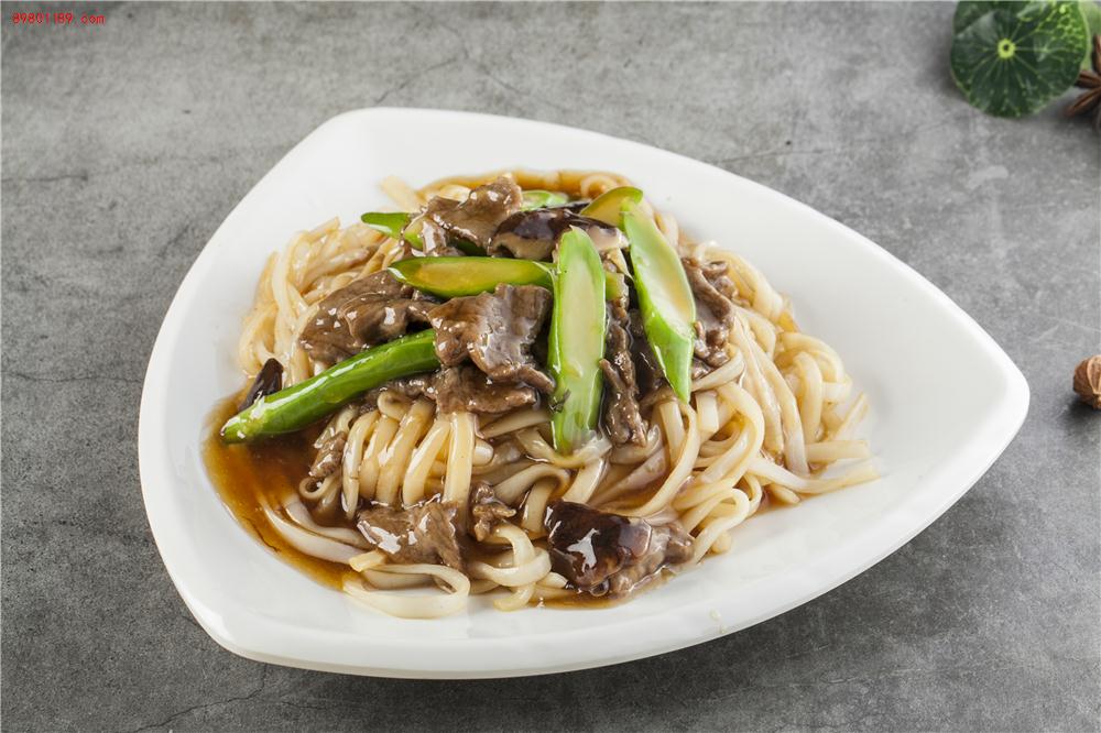 湿炒牛河